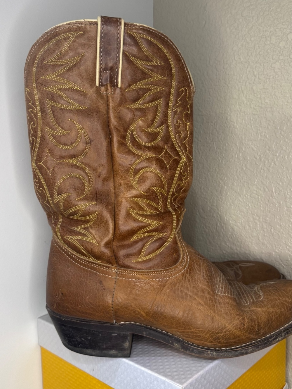 Durango Men’s 10.5 D Brown Leather Western Cowboy Boots Embroidered